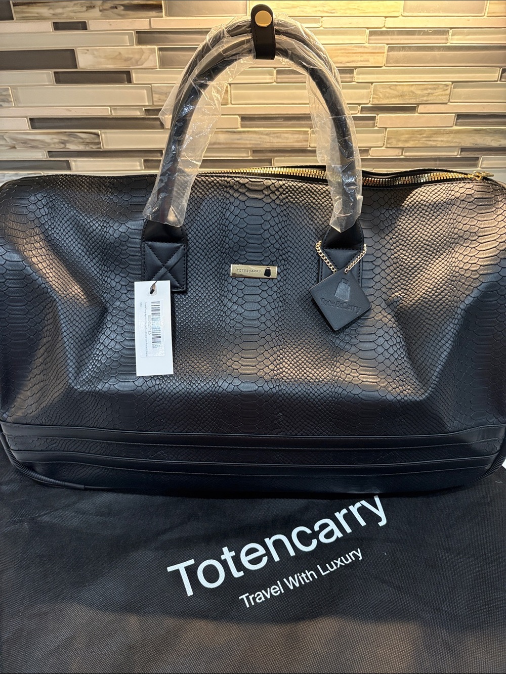 Totencarry Black Faux-Snakeskin Travel Duffle Bag